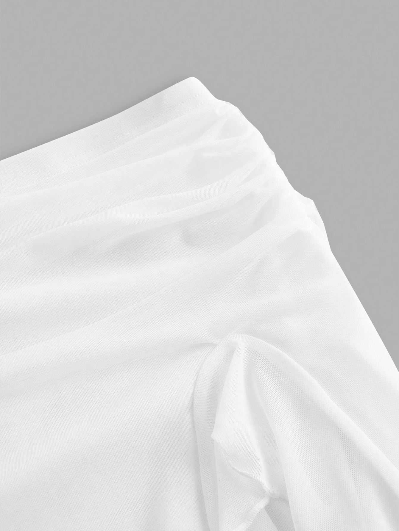 Saia com Fenda e Detalhe Franzido