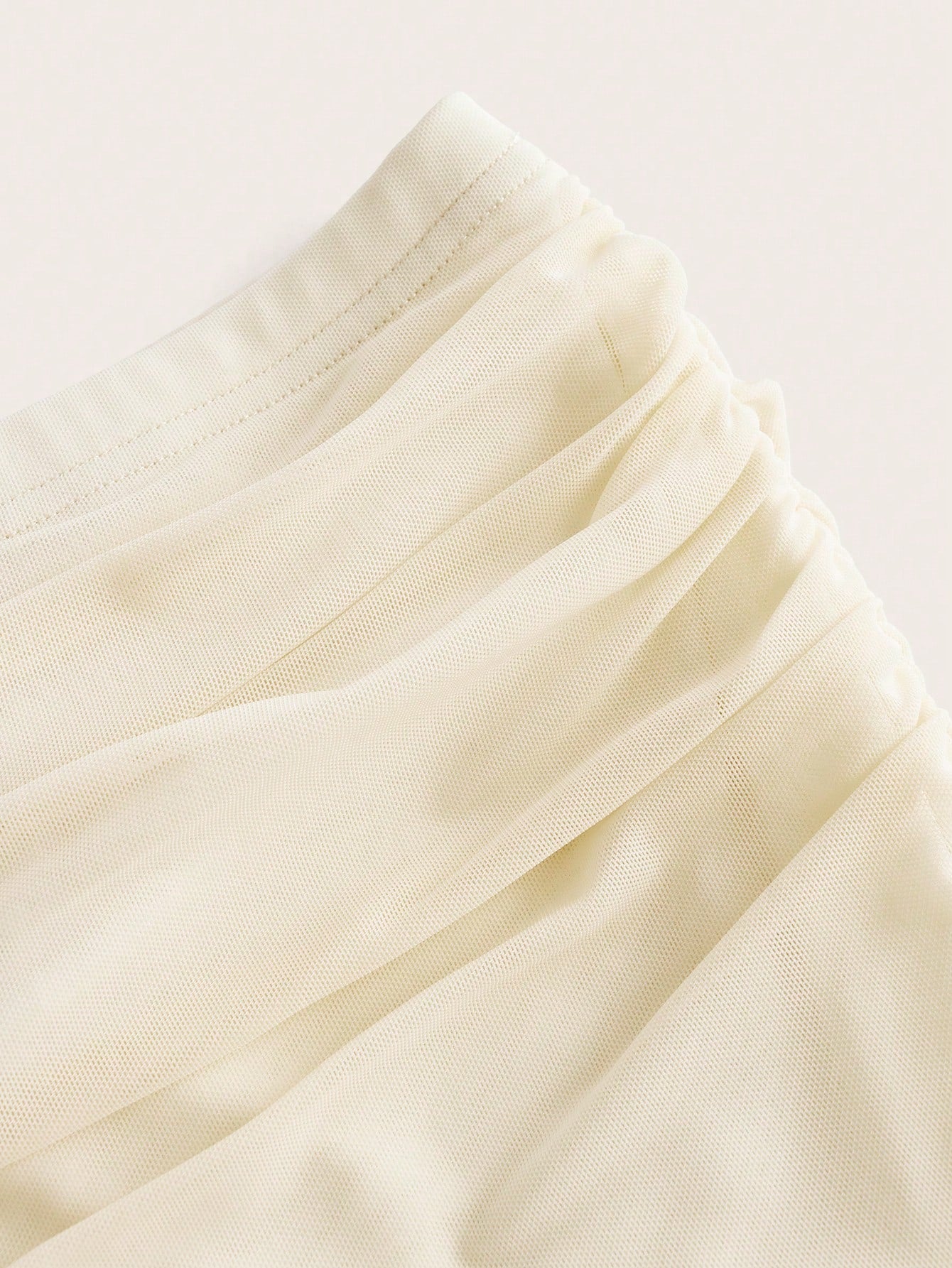 Saia com Fenda e Detalhe Franzido