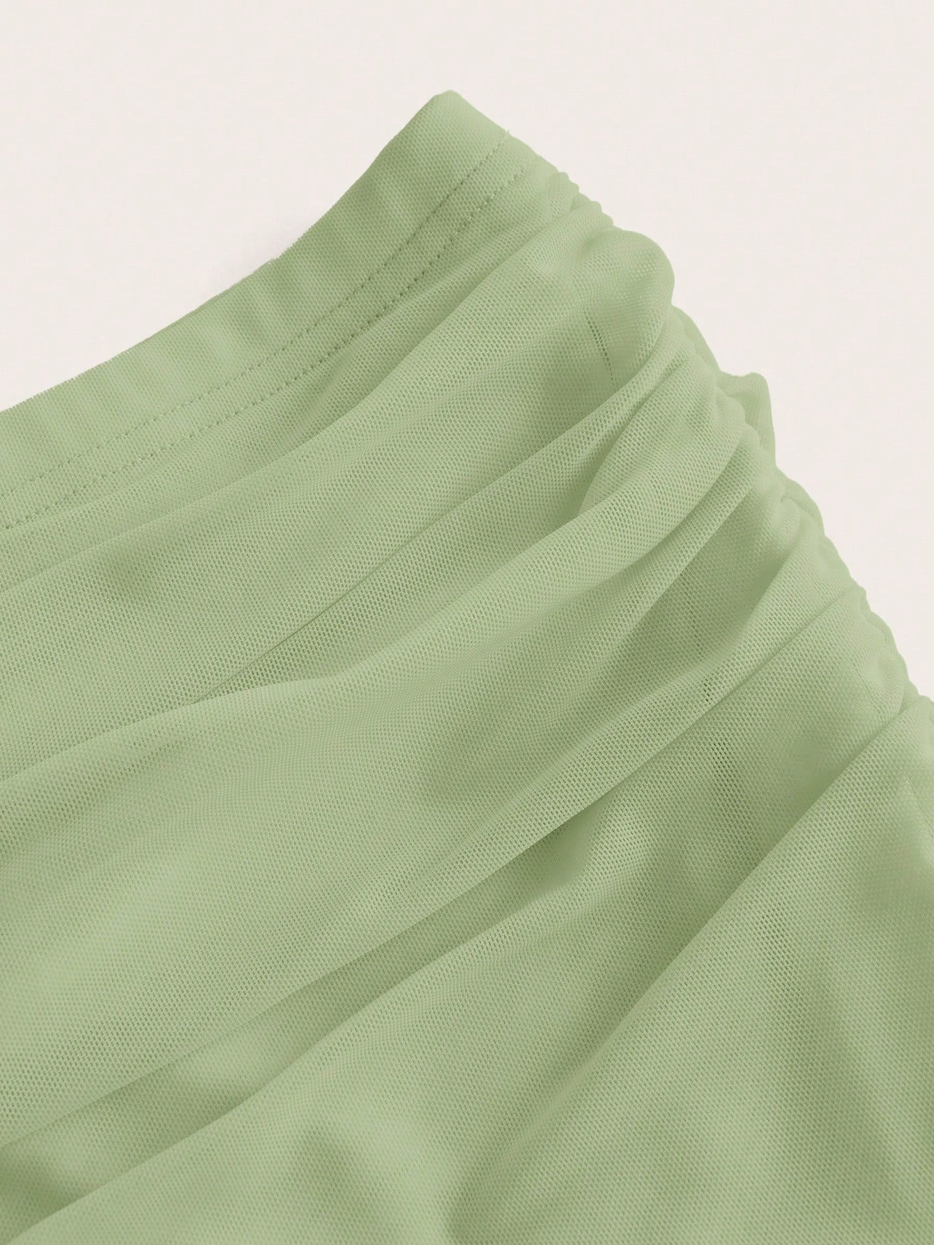 Saia com Fenda e Detalhe Franzido