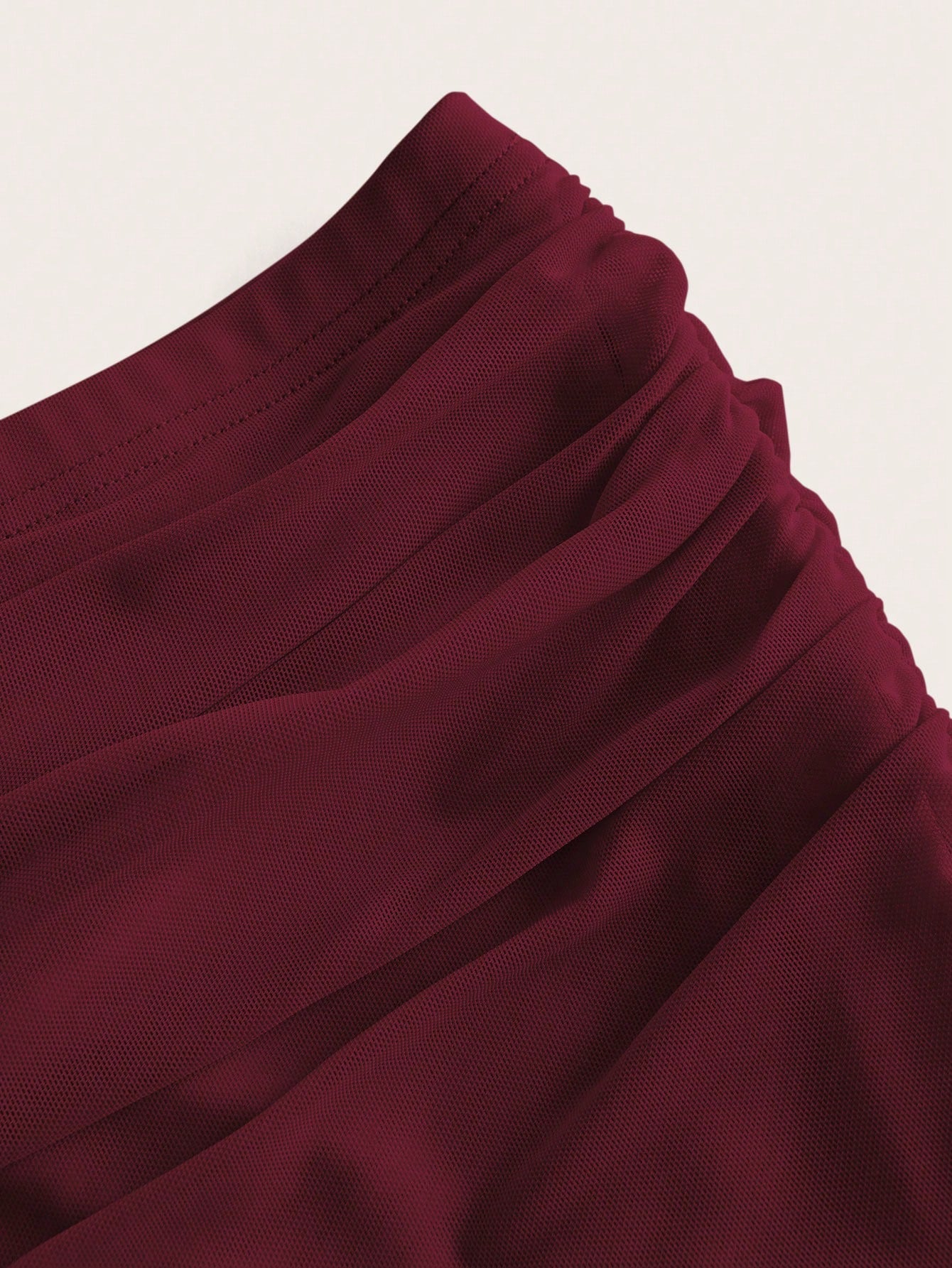 Saia com Fenda e Detalhe Franzido