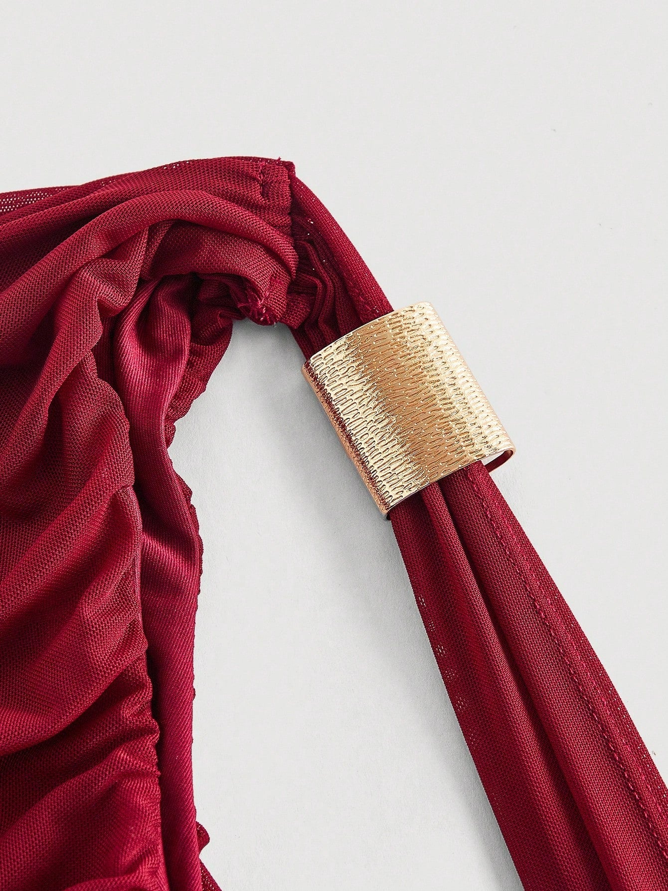 Vestido Midi de Decote Único e Detalhe Drapeado