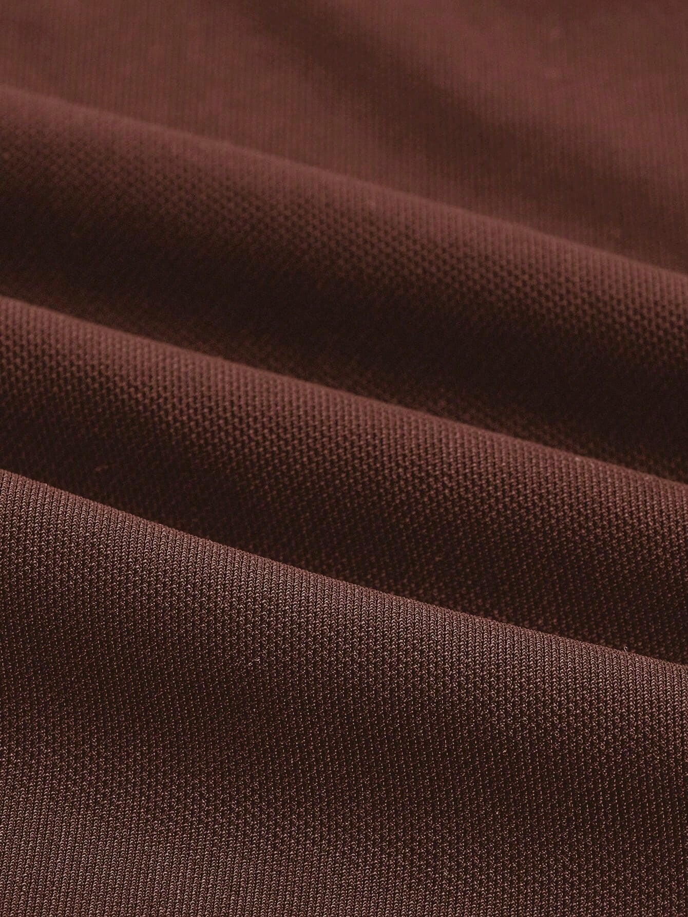 Saia com Fenda e Detalhe Franzido