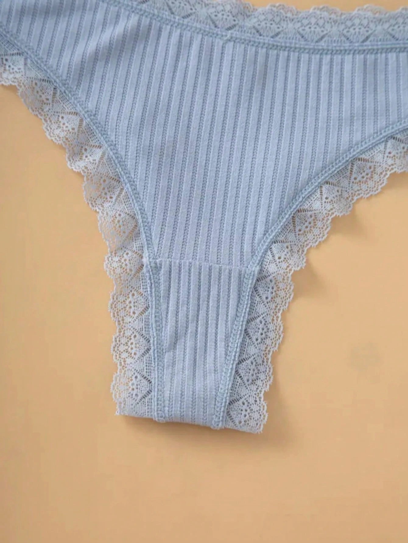 Kit 3 Calcinhas em Algodão Canelado Fio Dental com Renda