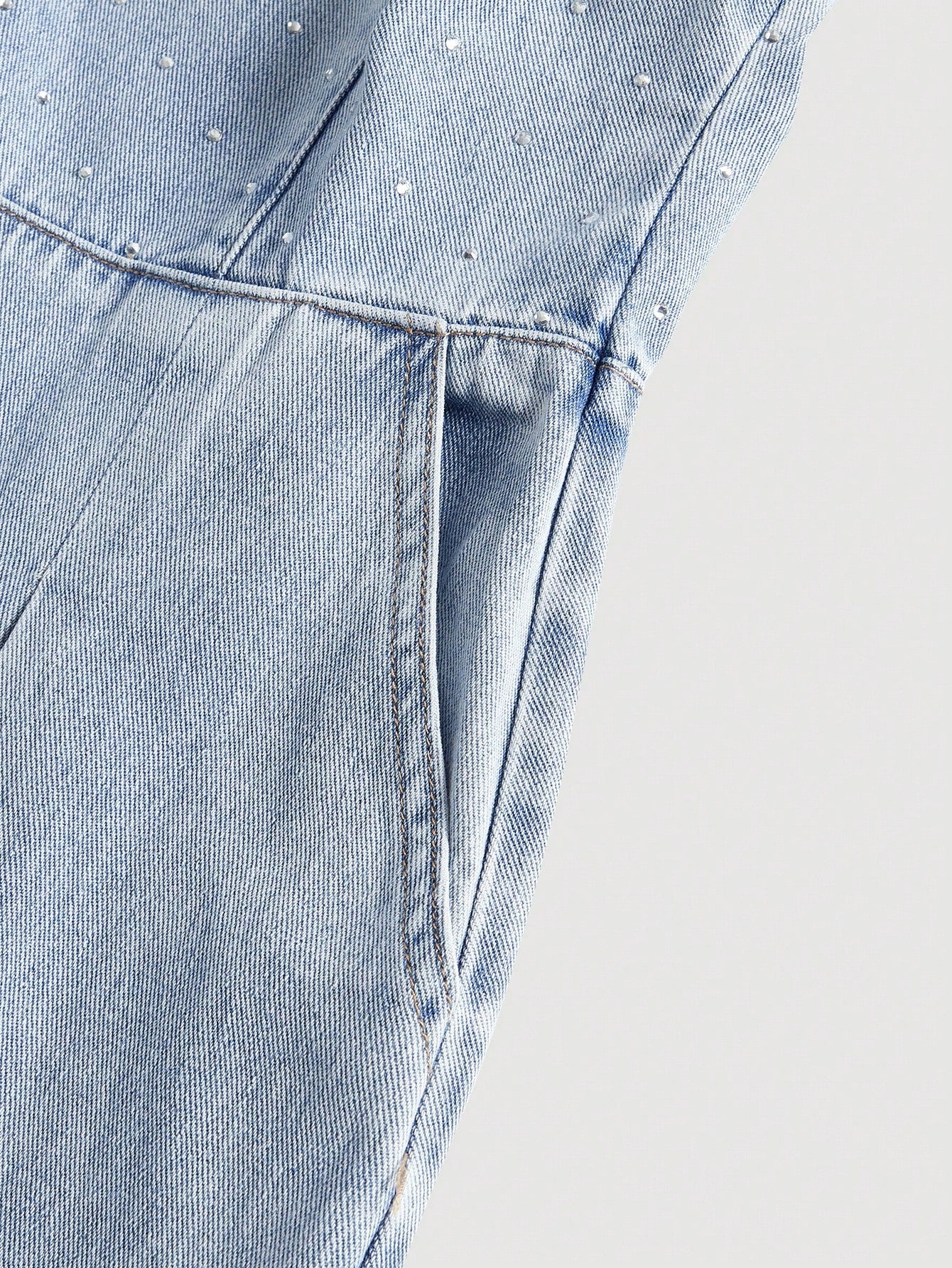 Macacão Jeans com Cinto na Cintura
