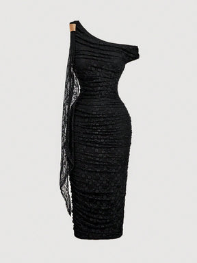 Vestido Midi de Decote Único e Detalhe Drapeado