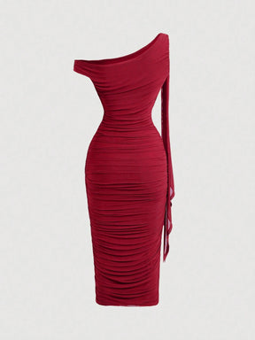 Vestido Midi de Decote Único e Detalhe Drapeado