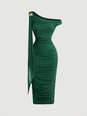 Vestido Midi de Decote Único e Detalhe Drapeado